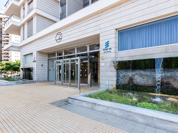 אקווה_פרסיים_כניסה_66