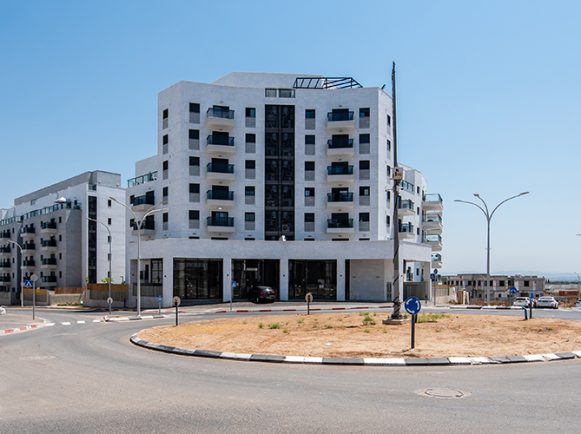 ש__ץ_¥____¢___ש_¥__ץ___ף____ƒ-4